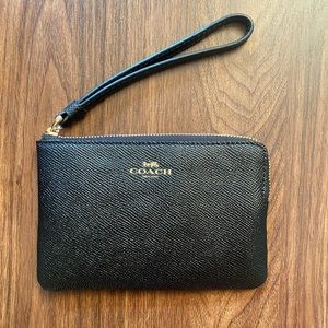 NWT Coach wristlet wallet